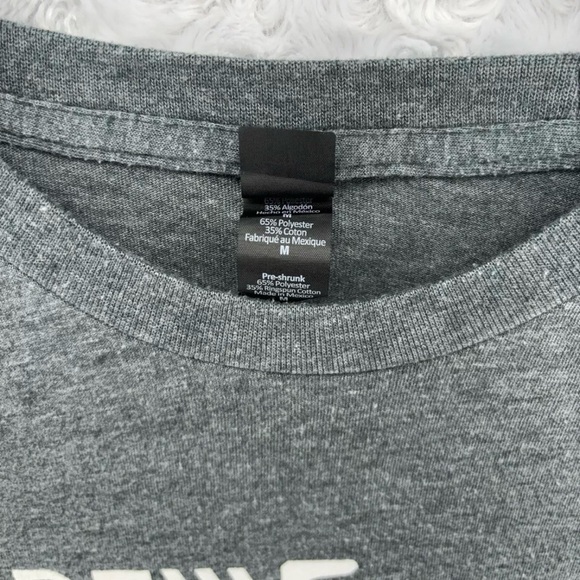 Skrewball Peanut Butter Whiskey Unisex Size Medium Grey Tshirt - Picture 7 of 9